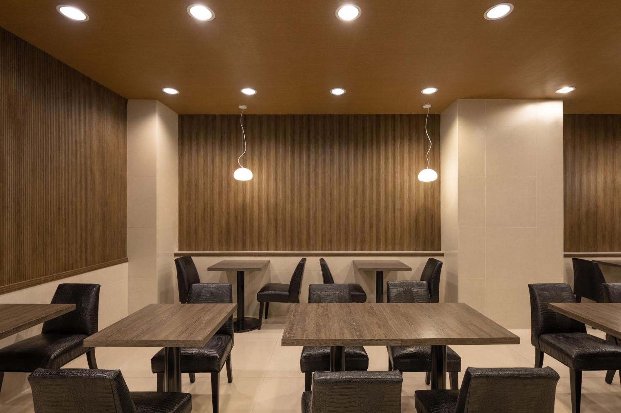 Kindness Hotel - Tainan Minsheng Bagian luar foto