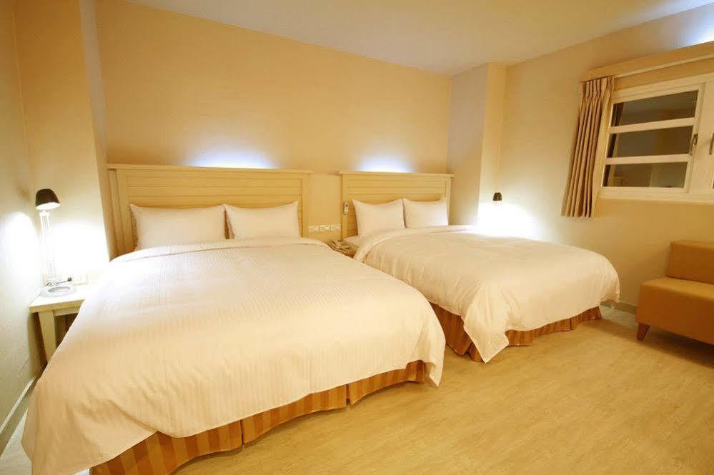 Kindness Hotel - Tainan Minsheng Bagian luar foto